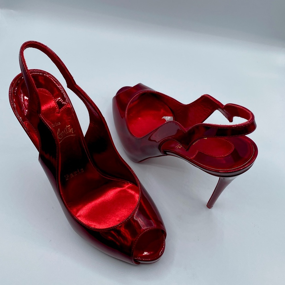 Christian Louboutin Hot Chick Patent Slingback Alta Pumps